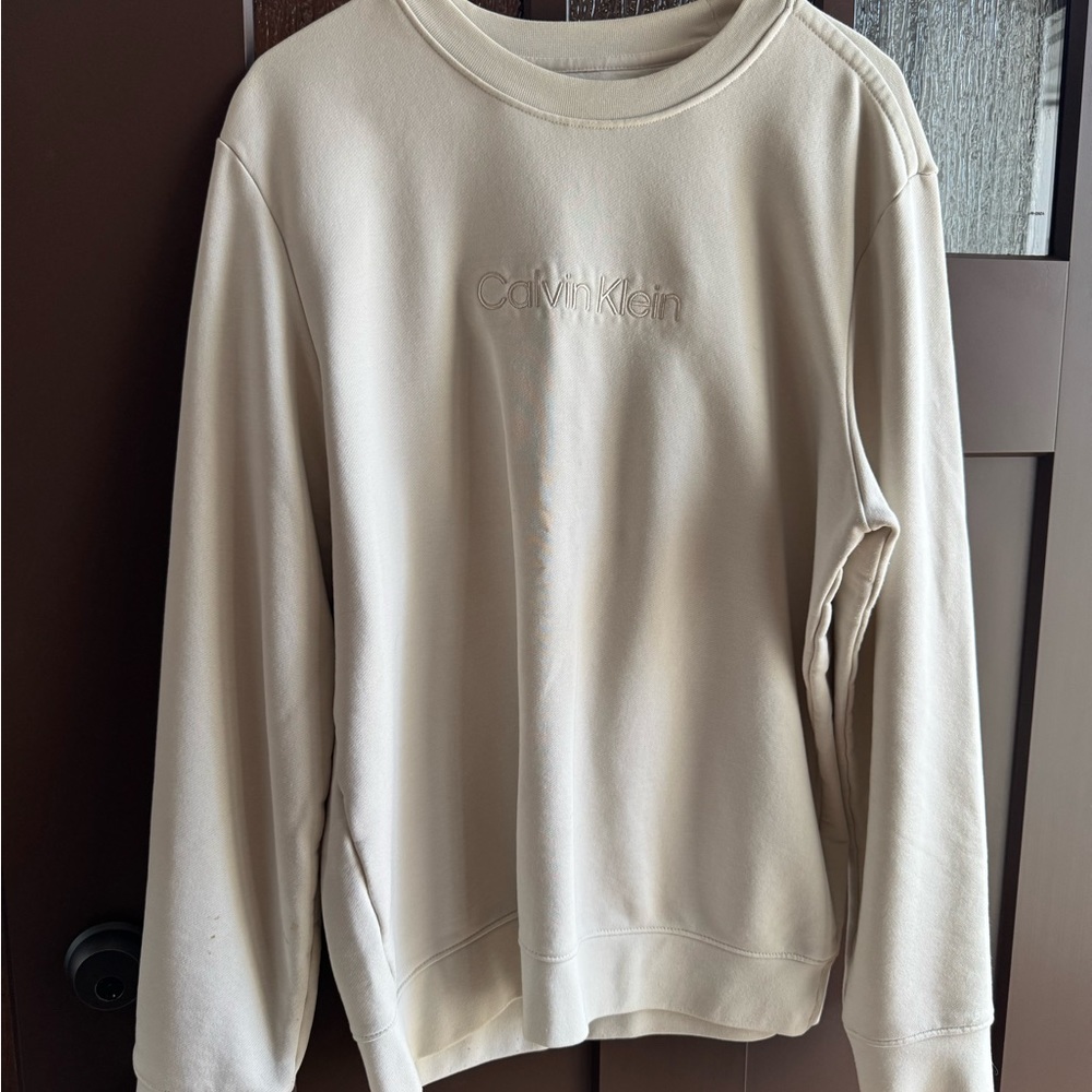 Calvin Klein Cream Crewneck Sweater with Soft Texture